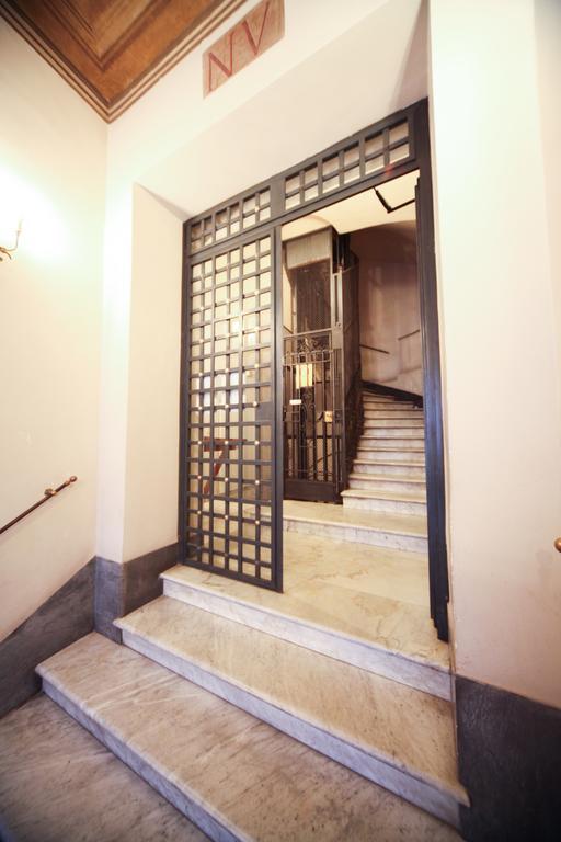 App Leoncino Design Apartment In Rome