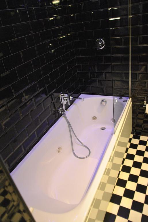 App Leoncino Design Apartment In Rome