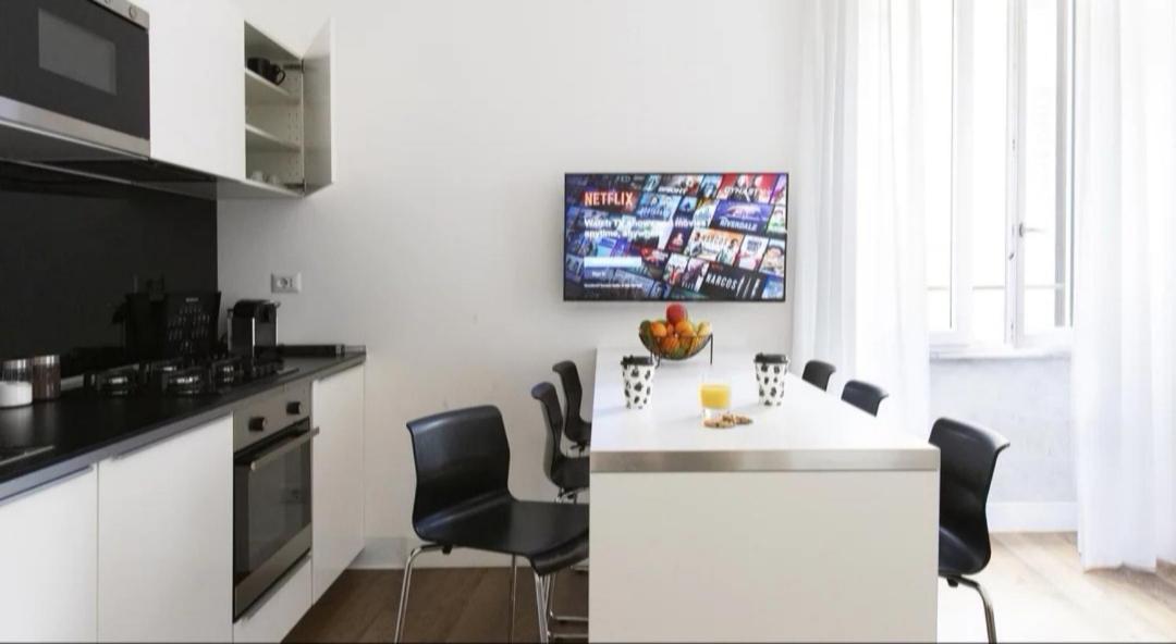 App Leoncino Design Apartment In Rome